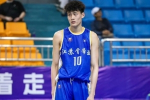 媒體人：吳嘉浩是江蘇省籃管中心簽約運動員 簽約時有特別約定
