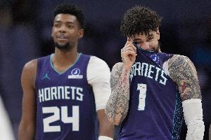 黃蜂米勒：進(jìn)NBA相處至今的好兄弟被送走很傷心 三球被媒體污名了