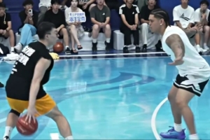 賞心悅目！三籃名將楊皓喆與羅布百分大戰 羅布末節爆發101-86勝