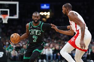 76人總裁：杰倫·布朗是攻防一體的天生贏家 他得分如探囊取物