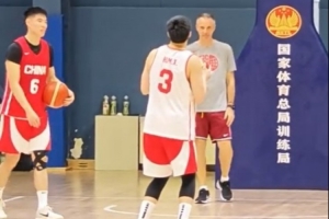 胡明軒回歸中國(guó)男籃參與合練 目前王俊杰也已歸隊(duì)