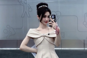 主持人小悠珊珊曬照：本賽段趕上三場bo3～還是最焦灼的一集！
