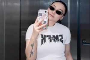 又美又颯！武桐桐曬近況視頻：照片不行 濾鏡來湊