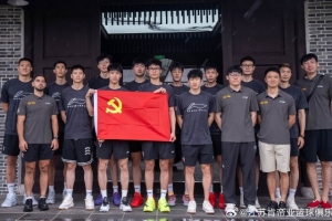 江蘇肯帝亞男籃教練員、隊員走博物館開啟研學(xué)教育活動