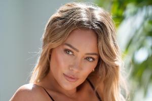 老詹被她玩梗！宿命帶吧友認識迪士尼初代甜心 希拉里·達夫~