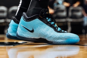 球鞋記者：詹姆斯最新簽名鞋LeBron 24亮相 老詹驚嘆最輕個(gè)人鞋款