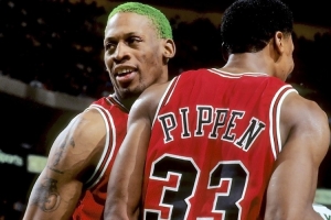 名嘴夏普：只有兩個NBA球員認為皮蓬比詹姆斯強 即皮蓬和羅德曼