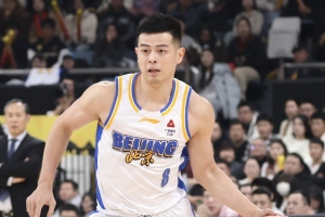 媒體人：方碩留在北京打球更有意義 但他覺得自己還有油 做了選擇