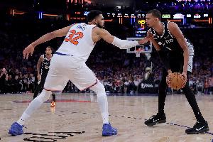 喬·約翰遜：文班亞馬只需打好下盤基礎 未來五到七年必拿幾個MVP