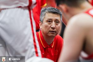 媒體人：距離世預賽就剩一周了 籃板&防守&年輕球員心態都一團糟