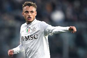 迪馬：阿賈克斯和加拉塔薩雷都希望先租后買那不勒斯邊鋒諾阿·朗