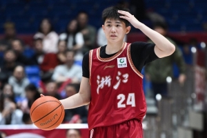 媒體人：李悅洲進入14人名單 他很值得培養&為后衛線增加更多選擇