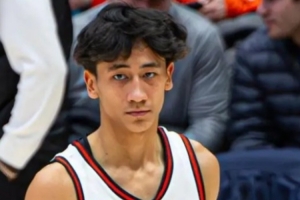 什么水平？NCAA球員謝維安·李在上海打野球 身體對抗與技術兼備