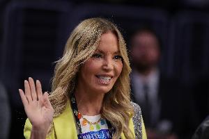 管理人位置不保？NBA規定代理老板需要至少持股15% 珍妮不到3%