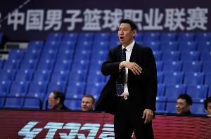 李楠完成上任北京男籃主帥后首秀 球隊(duì)熱身賽兩連勝