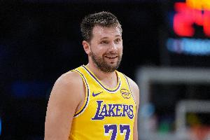 NBA歷史上賽季至少28+8+8最年輕球員榜：前七里東契奇獨占4席