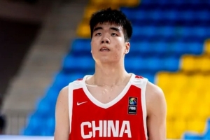 苦苦支撐！張懿趙杰三節11中7砍全隊最高20分 三分5中4