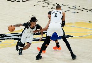 卡斯爾訓練師：他是NBA最好的外線球員 休賽期進行了投籃訓練