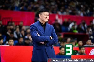 媒體人：杜鋒改任廣東宏遠(yuǎn)總教練屬于榮譽(yù)性虛職 沒(méi)有具體分工