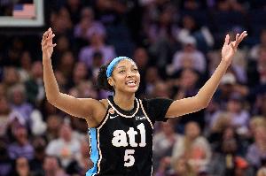 里斯籃板遙遙領先WNBA 但因自鐵自搶太多被嘲諷“Mebound”