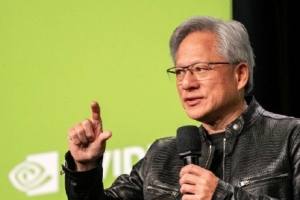 明年業績還要大漲！英偉達二季度財報發布 營收6465億 利潤翻倍