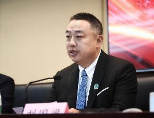 劉詩雯向國際乒聯(lián)執(zhí)行董事會匯報工作，劉國梁等執(zhí)委參加會議