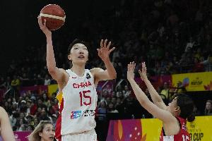 韓旭已經(jīng)與中國女籃會(huì)合備戰(zhàn)世界杯 對(duì)陣法國熱身賽是否出場未知