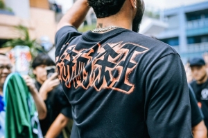 綠軍官方曬塔圖姆中國行動態：衣服上的傳奇耐殺王很顯眼