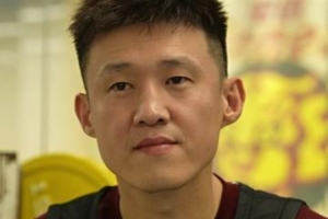 周鵬：感謝廣東球迷的支持 新賽季我們定會打出一個不一樣的賽季